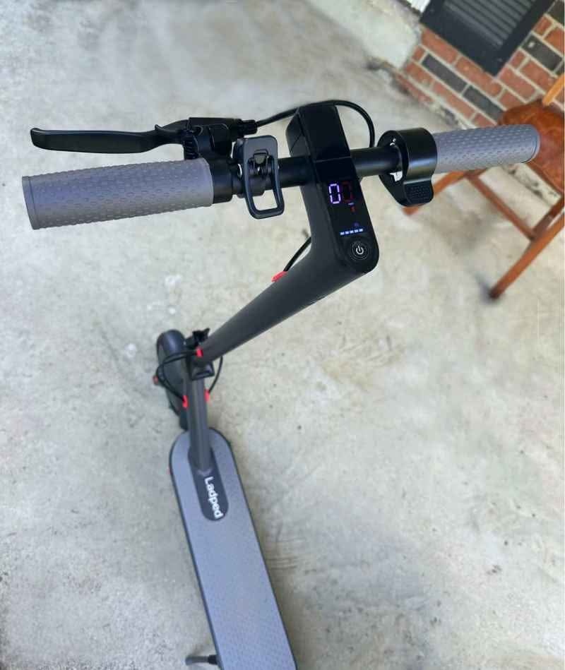 Electric Scooter 350W 36V (19 mph) - photo 2