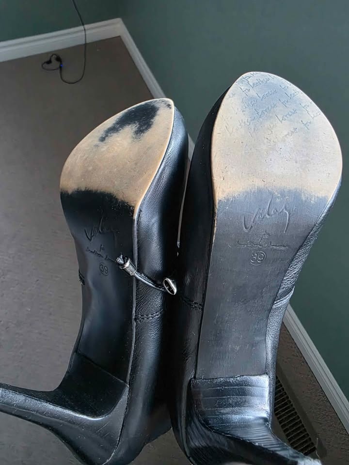 Black leather booties. Size 39. Heel 10 cm - photo 4