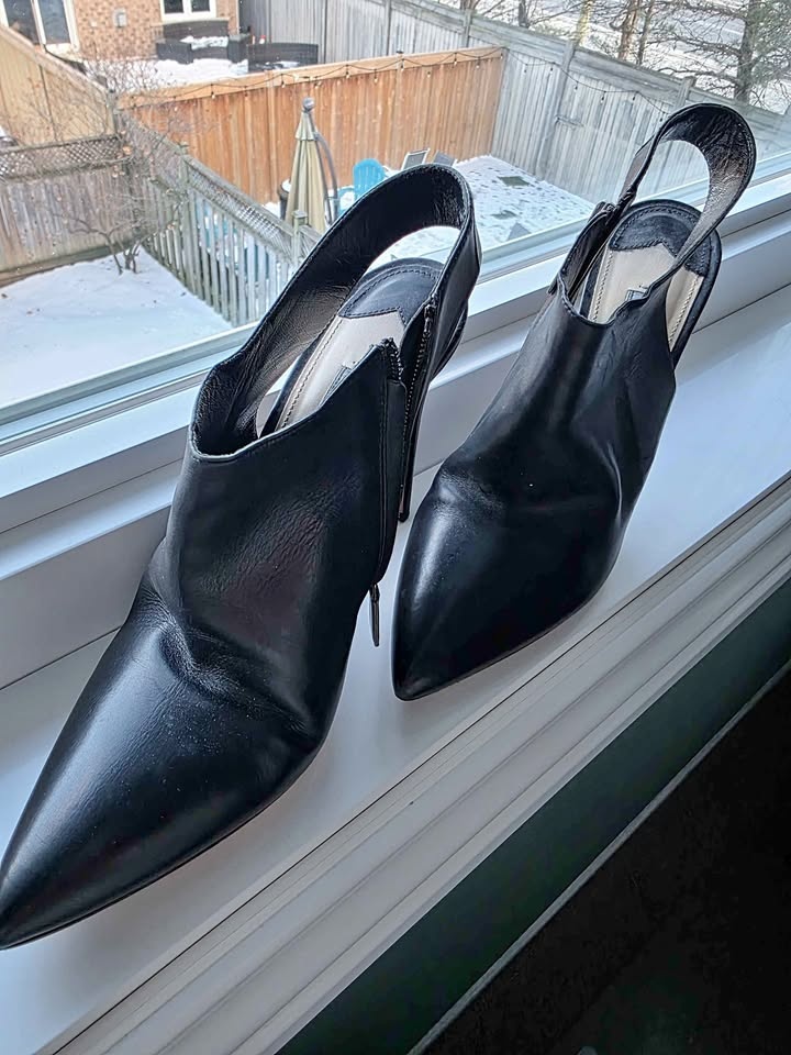 Booties black leather