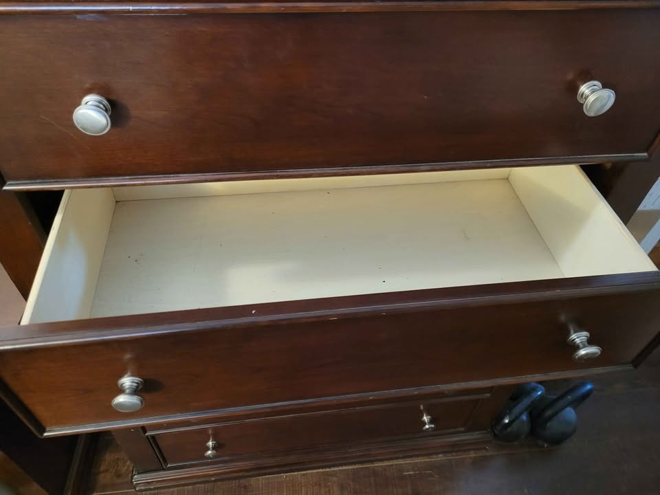 Dark Wood Dresser and Nightstand Set - photo 2