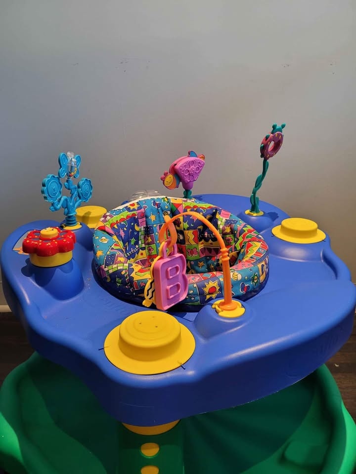 Evenflo Exersaucer Deluxe Activity Center - photo 2
