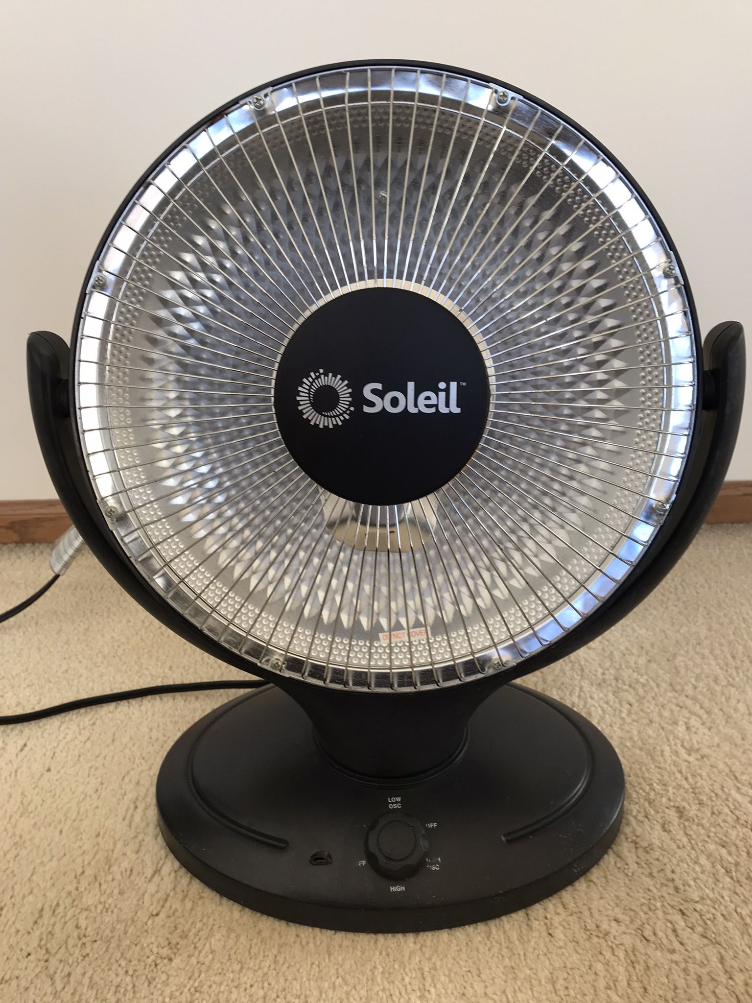 Soleil LH-918 Oscillating Halogen Heater