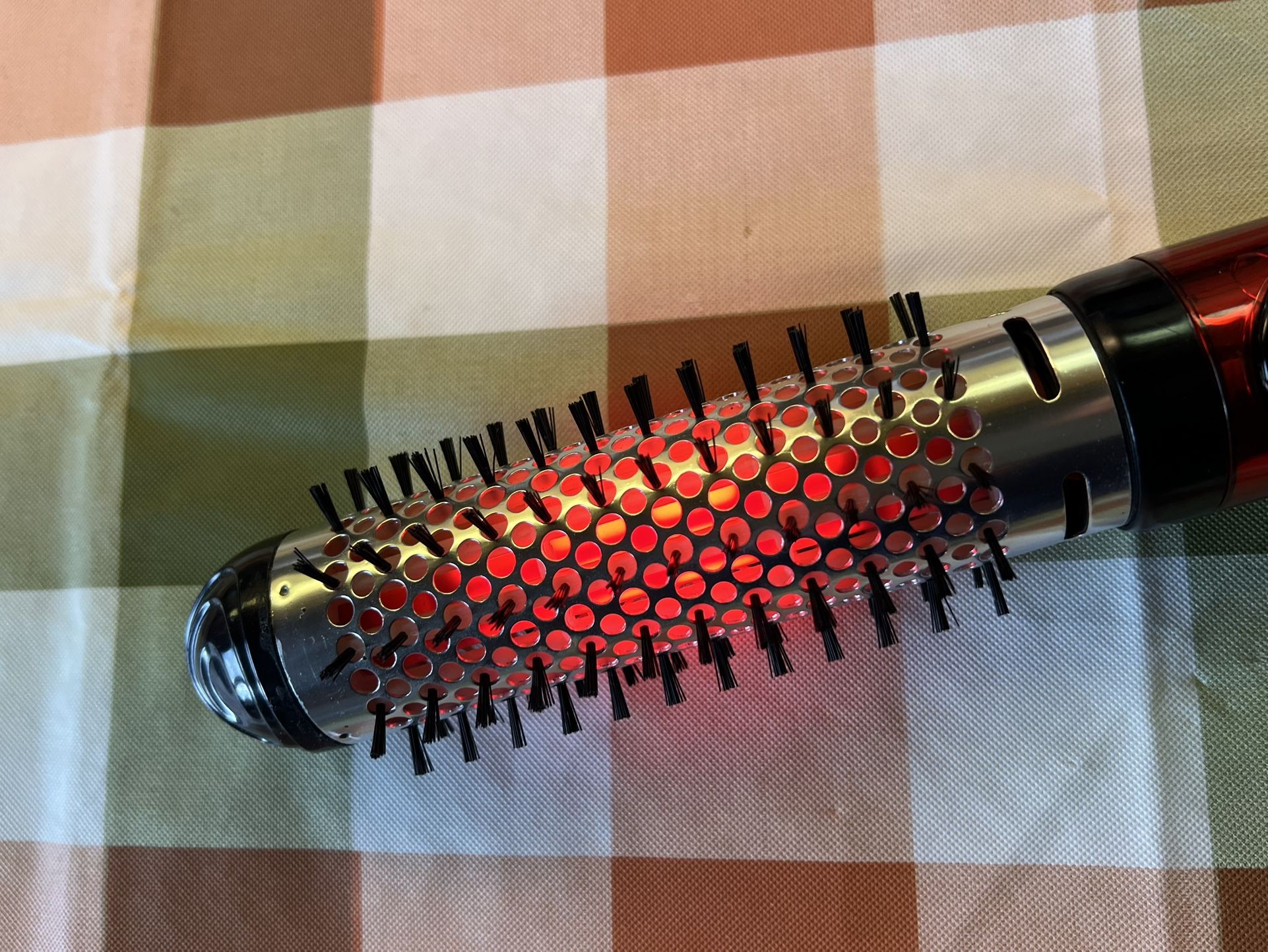 RED HOTS BY HOT TOOLS BLOWOUT STYLER - photo 3