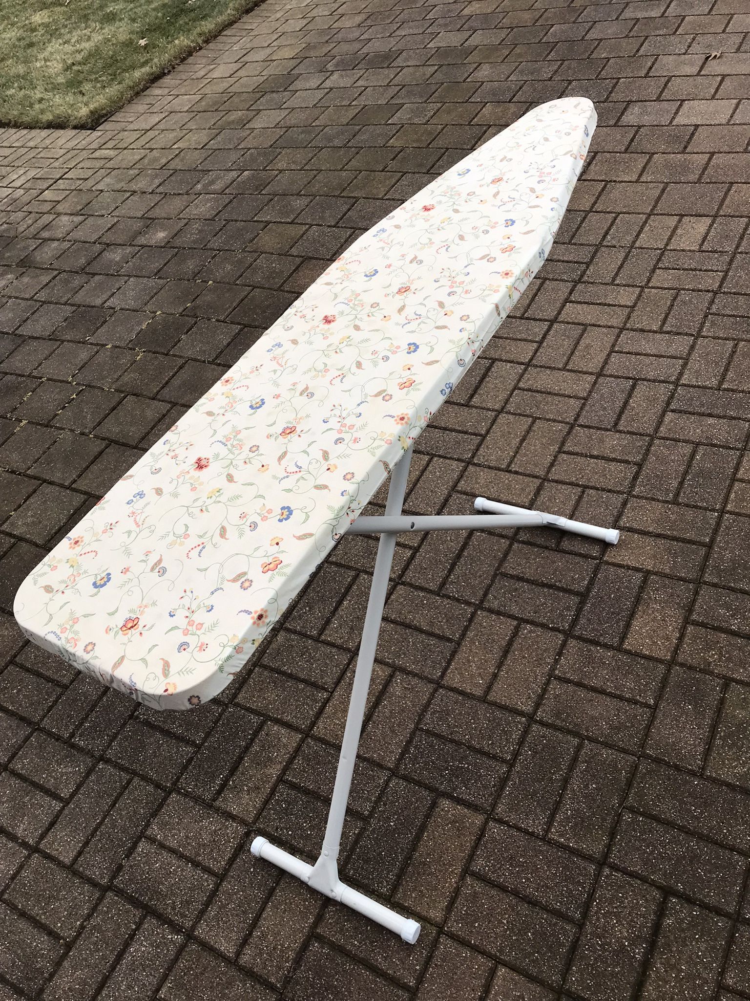 T-LEG IRONING BOARD - photo 2