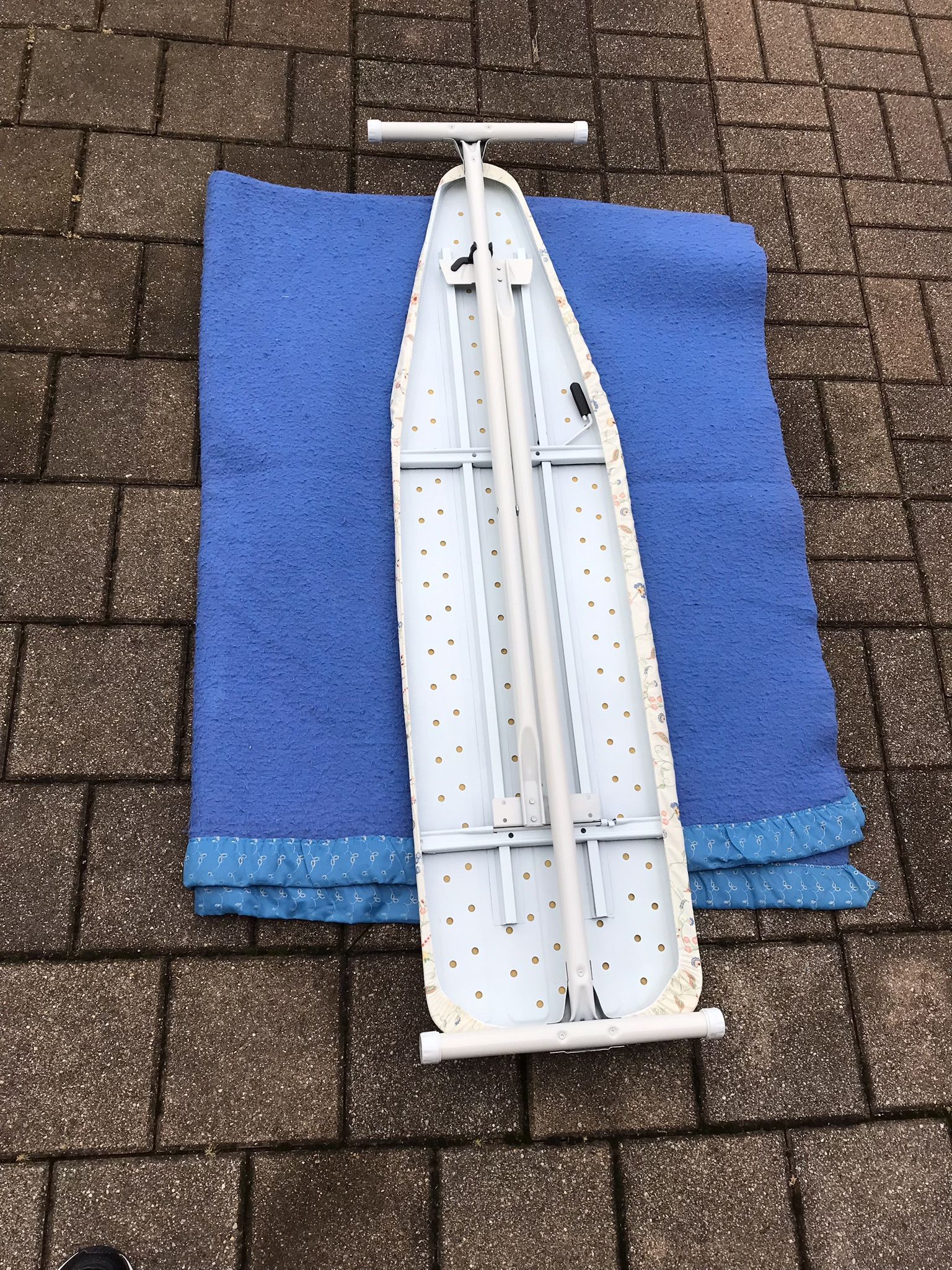 T-LEG IRONING BOARD - photo 3