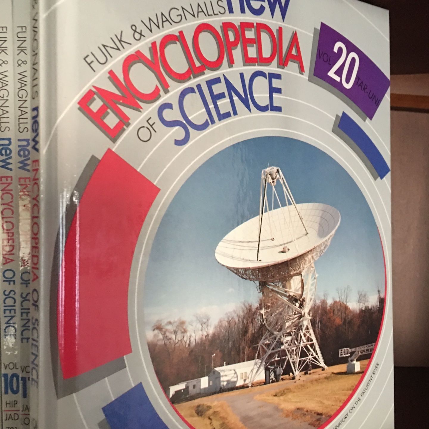 Funk & Wagnalls Science Encyclopedia 21 Vol. Set