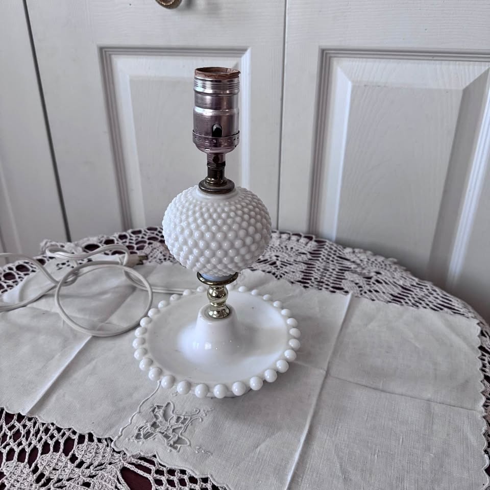 Vintage Milk Glass Table Lamp