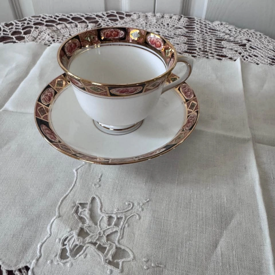 Royal Albert "Imari" Teacup and Saucer - photo 2