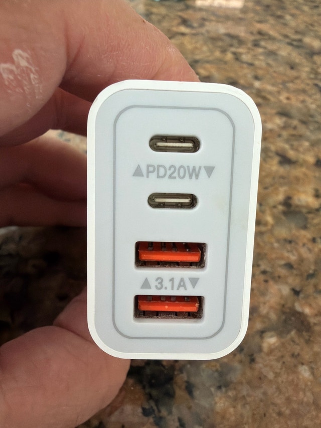 Brand new 4 devices power Adapter Fast Charger for USB and USB-C - photo 3