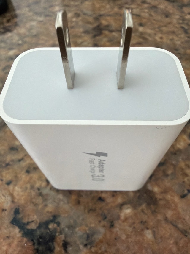 Brand new 4 devices power Adapter Fast Charger for USB and USB-C - photo 4