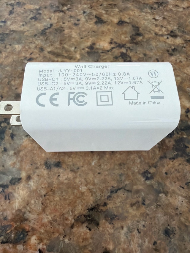 Brand new 4 devices power Adapter Fast Charger for USB and USB-C - photo 5