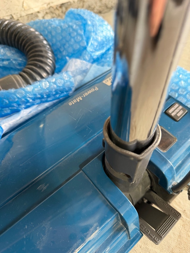 Excellent Condition Sears Kenmore Pro 12 Amp Canister Vacuum - photo 5