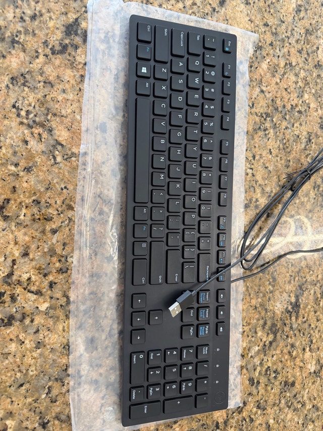 Brand New Dell USB Keyboard - photo 2