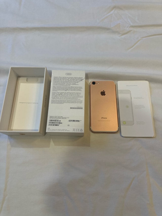 iPhone 128GB Gold - Like New - photo 3