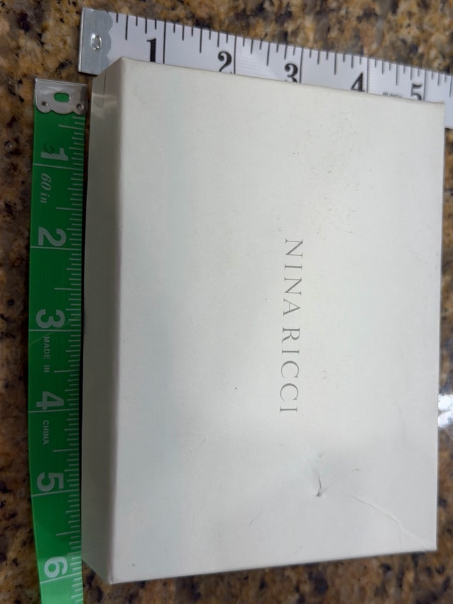 Nina Ricci Paris Leather Wallet - New w/ Box - photo 4
