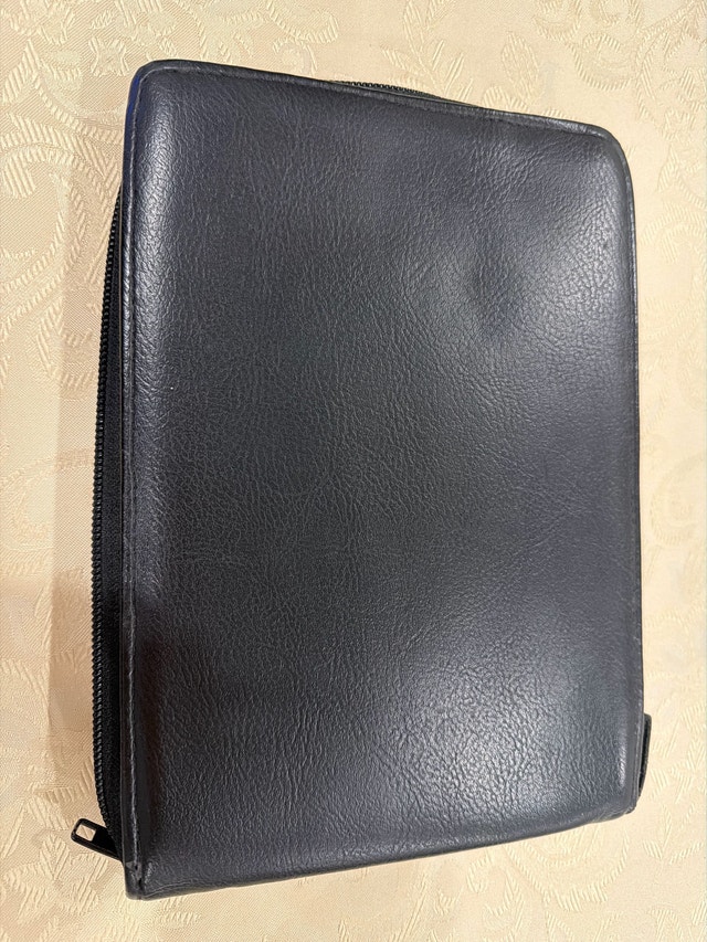 Genuine Mercedes Benz Leather Pouch - photo 5