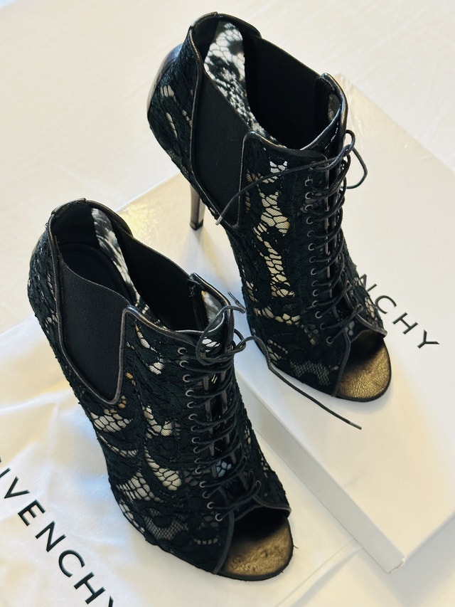 Givenchy Made in Italy Designer Open Toe Heels Size 37 - photo 2