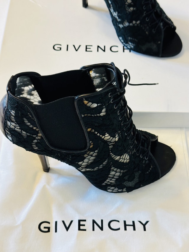 Givenchy Made in Italy Designer Open Toe Heels Size 37 - photo 4