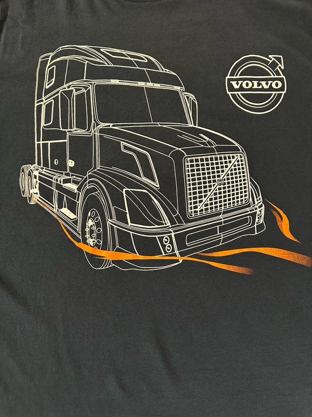 Volvo Official Licensed T-Shirt - Like New - photo 4