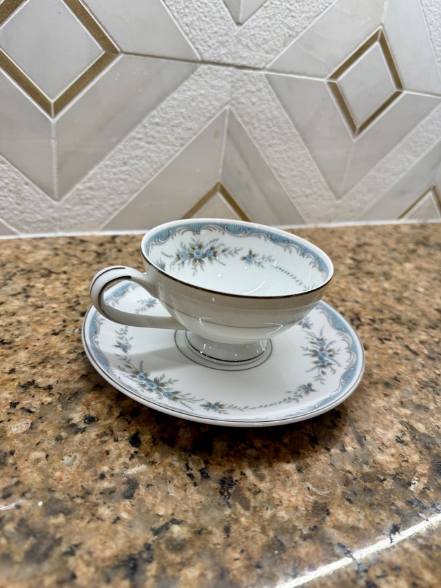 Mikasa Vintage Tea Cup + Saucer Set Roslyn 5650 Made in Japan - photo 4