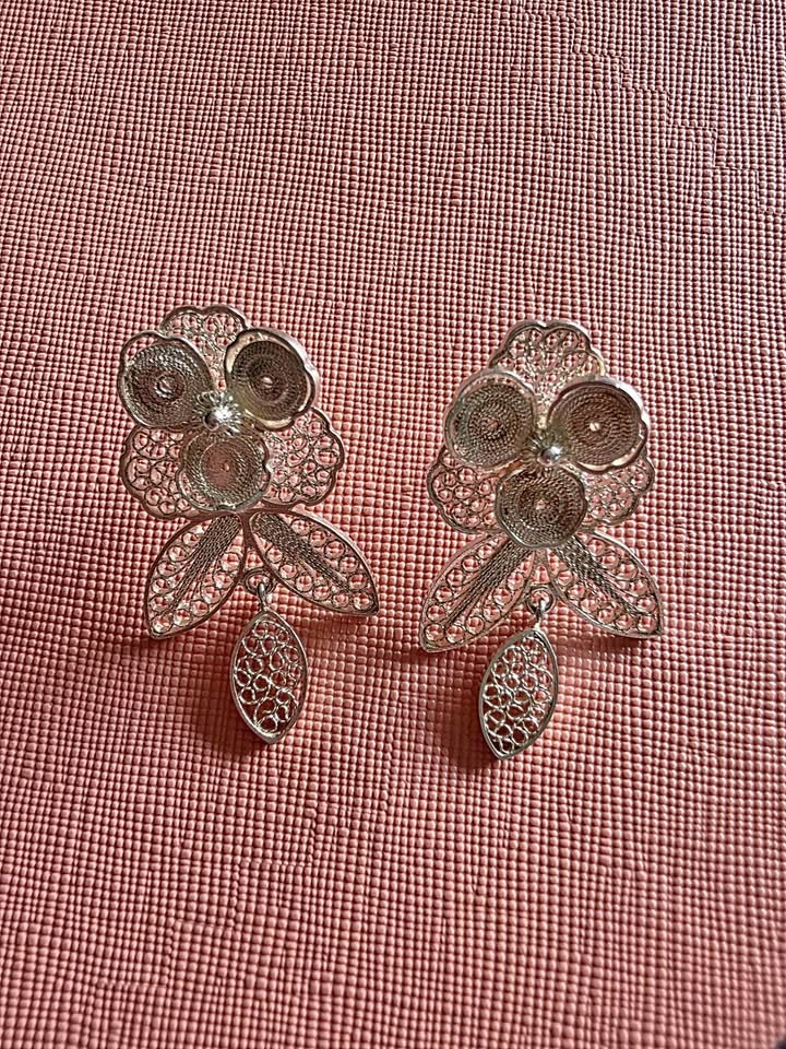 New Colombian Filigree Earrings – Silver