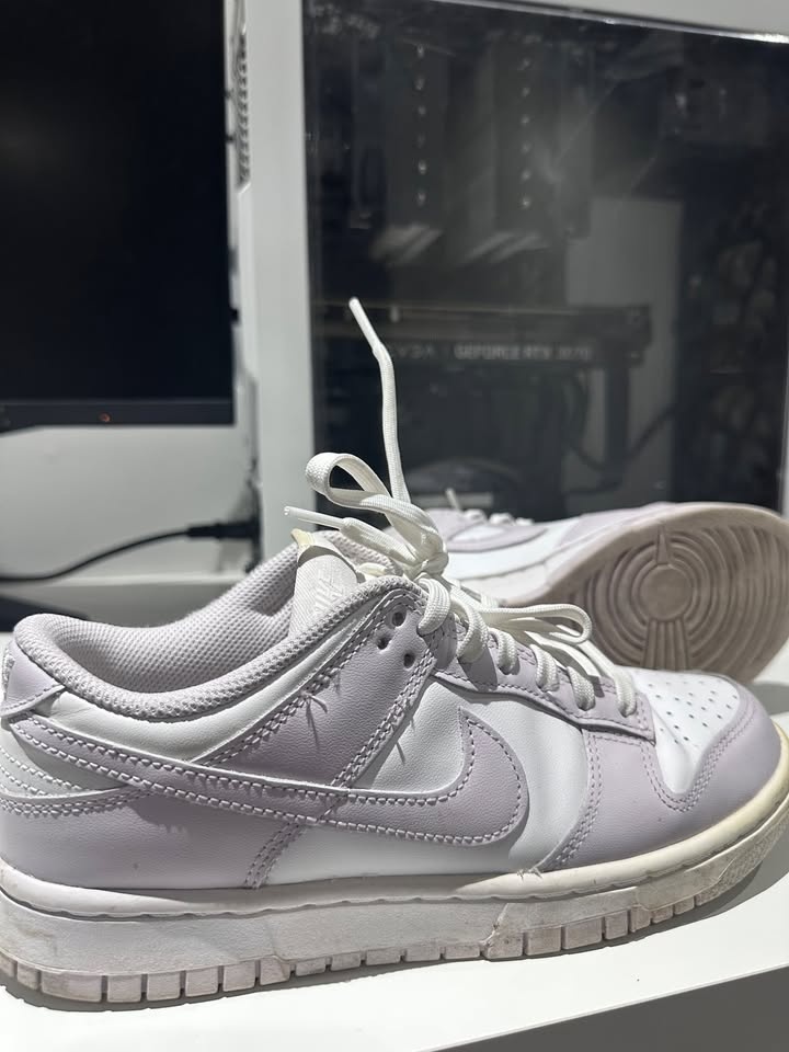 Nike Lavender Dunks (Size W8) - photo 2