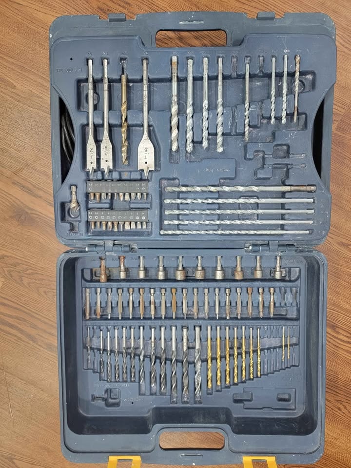 Mastercraft Corded Drill & Huge Bit Set - photo 2
