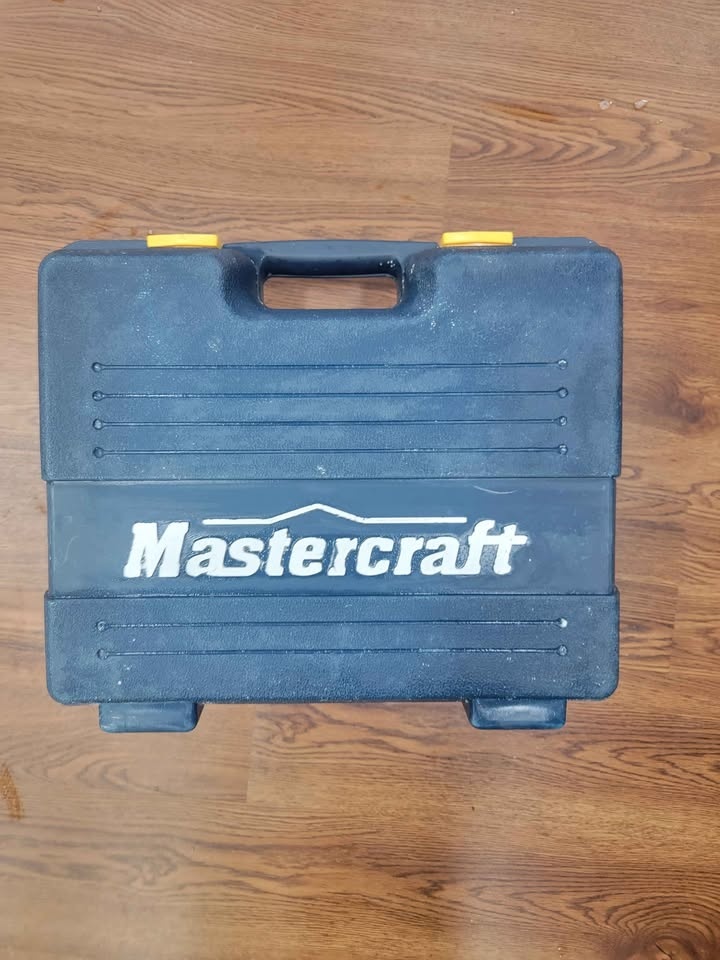 Mastercraft Corded Drill & Huge Bit Set - photo 3