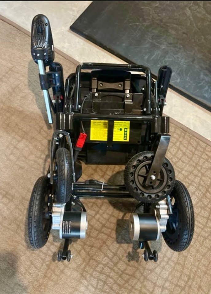 Foldable Electric wheelchair - photo 3
