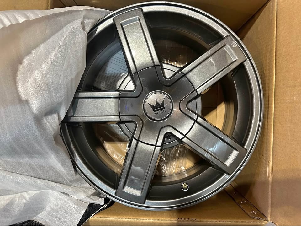 Single. Mazzi 388 Graphite Wheel 17x7 New