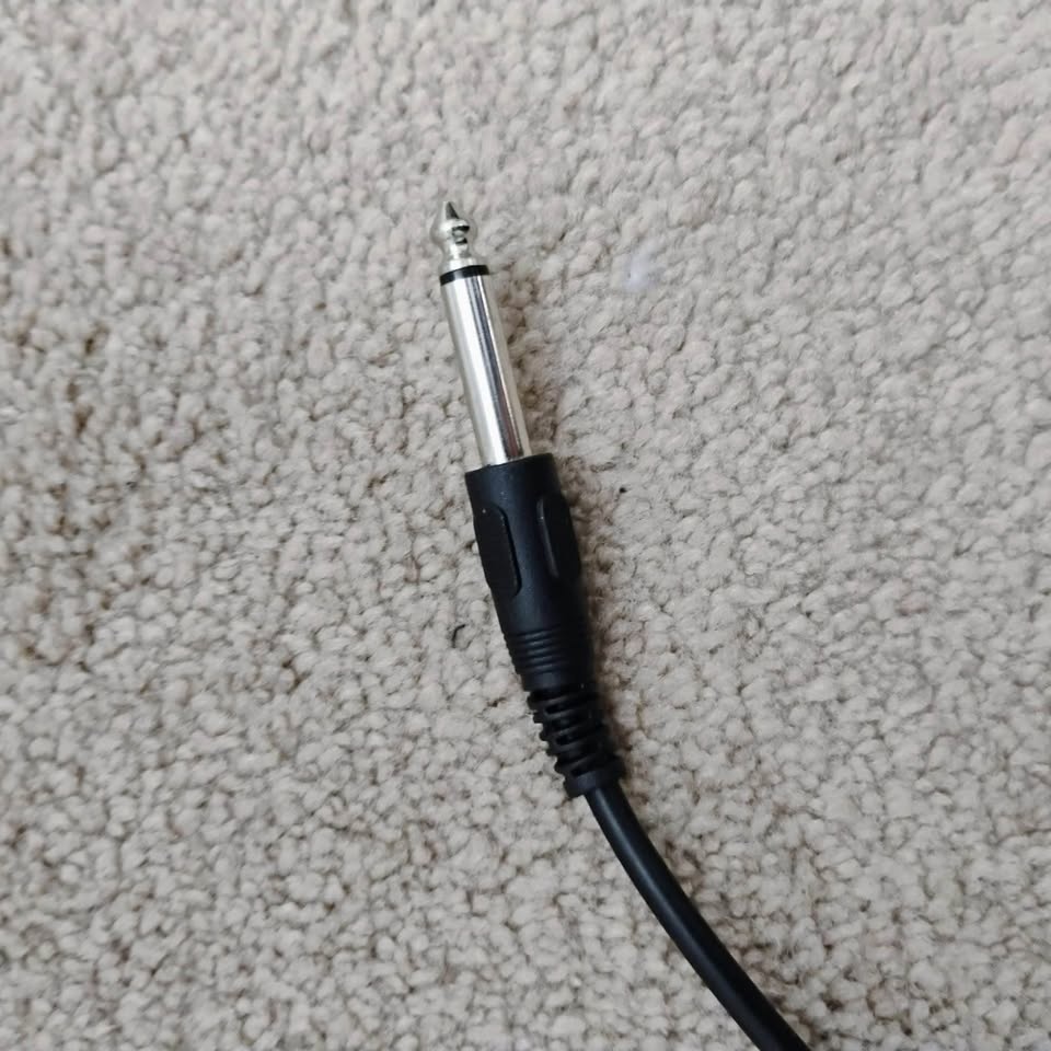 Wired Microphone connected for Speakers - photo 3