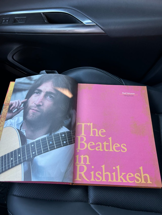 The Beatles in Rishikesh by Paul Saltzman Photo Book - photo 2