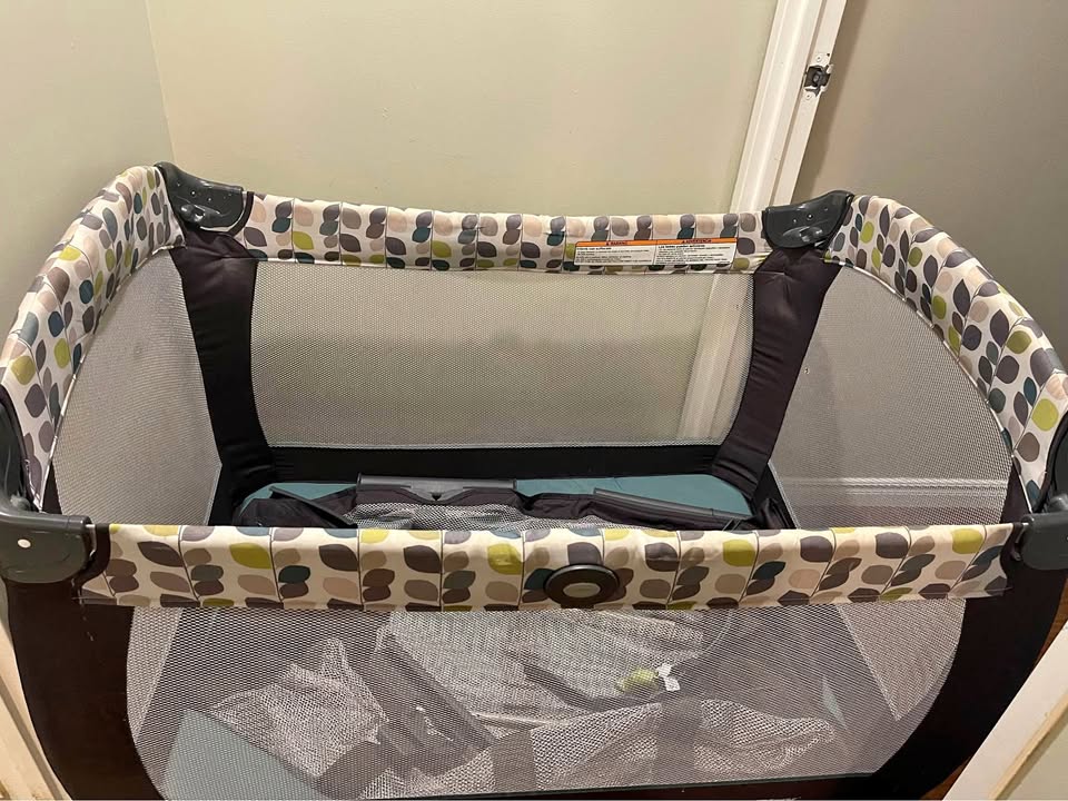 Graco Pack ‘n Play On the Go Playard