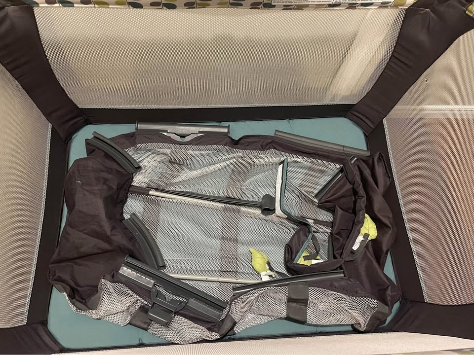 Graco Pack ‘n Play On the Go Playard - photo 2