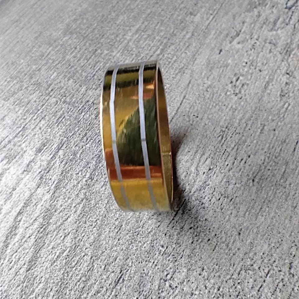 White Striped Gold Ring - photo 2