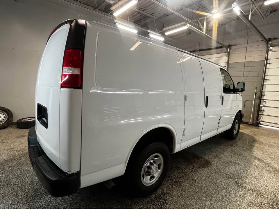 2020 Chevrolet Express Cargo Van 2500 - photo 4