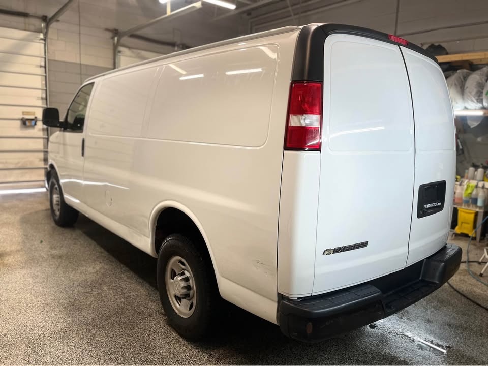 2020 Chevrolet Express Cargo Van 2500 - photo 5