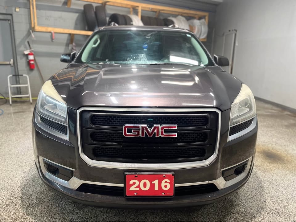 2016 GMC Acadia | AWD | 8 Passengers - photo 3