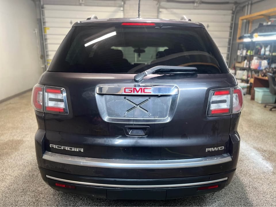 2016 GMC Acadia | AWD | 8 Passengers - photo 4