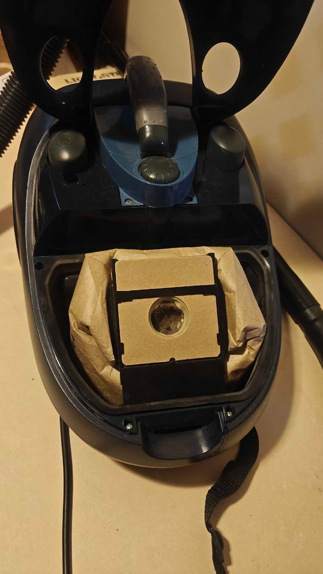 Older vacuum - photo 2