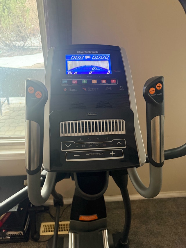 NordicTrack Elliptical - photo 2