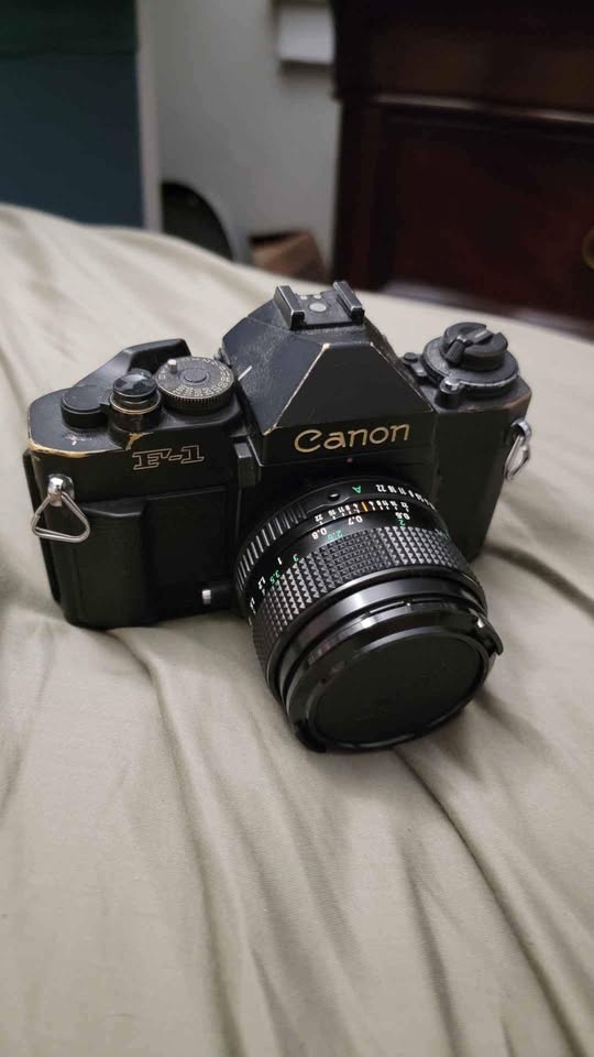Canon F1 35mm Film Camera w/ 50mm f1.4 & 35-70mm Lens
