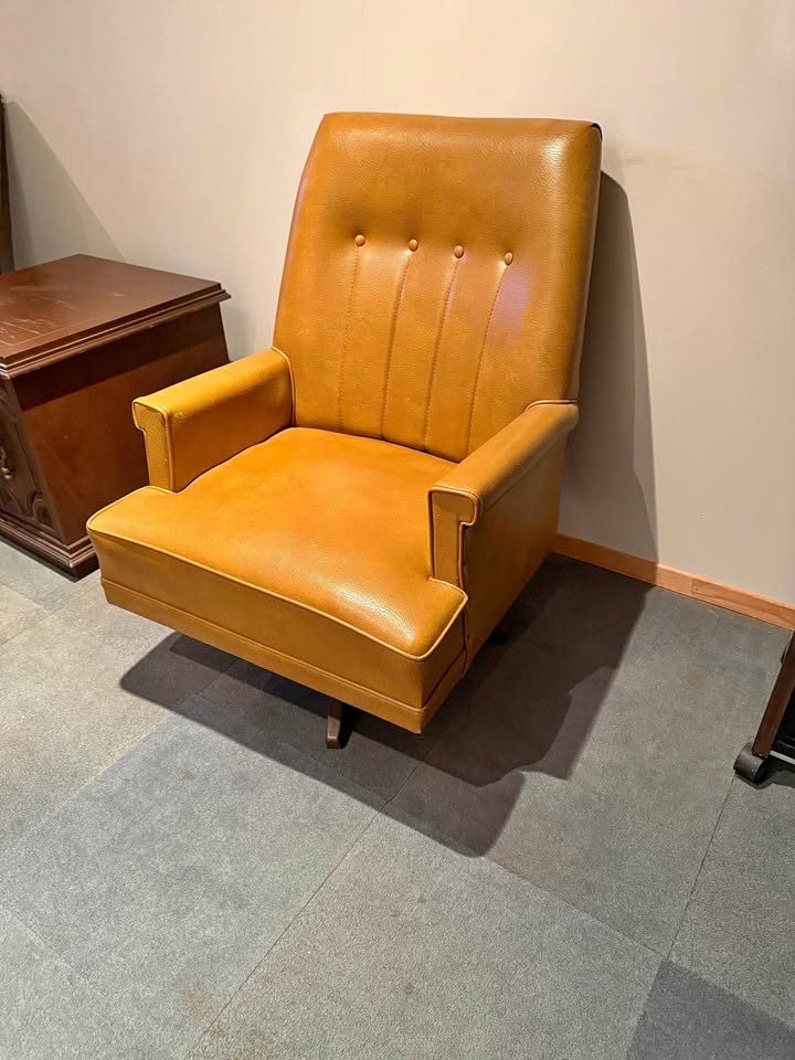 Mid Century Modern 1970s Vinyl Swivel Rocker