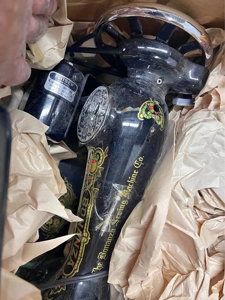 Vintage Bonanza Sewing Machine thumbnail