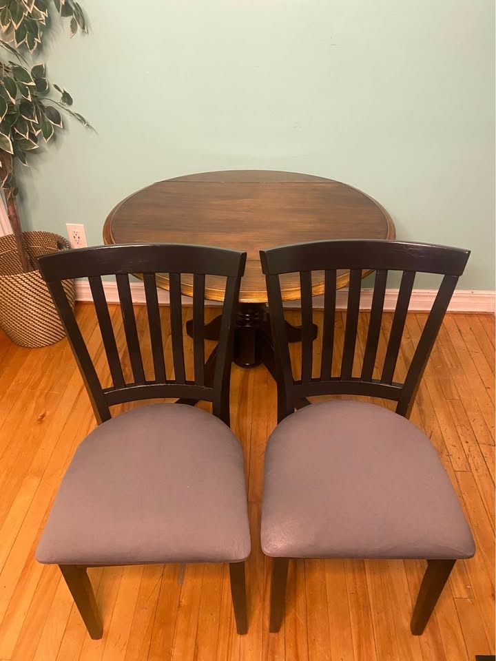 Refinished Compact Table & Chairs Set - $220 (HRM) - photo 3