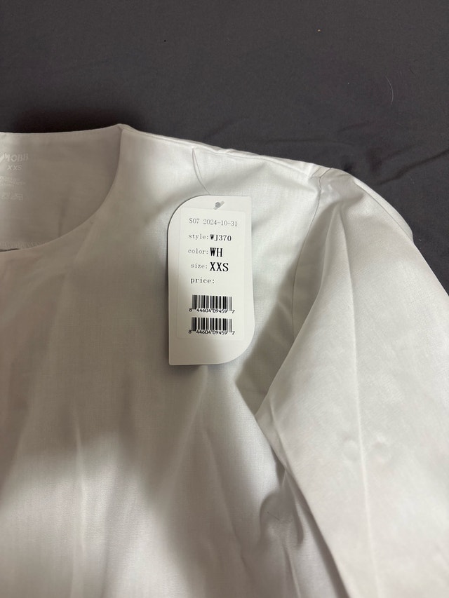 New MOBB Lab Coat XXS – White, Perfect Condition - photo 2