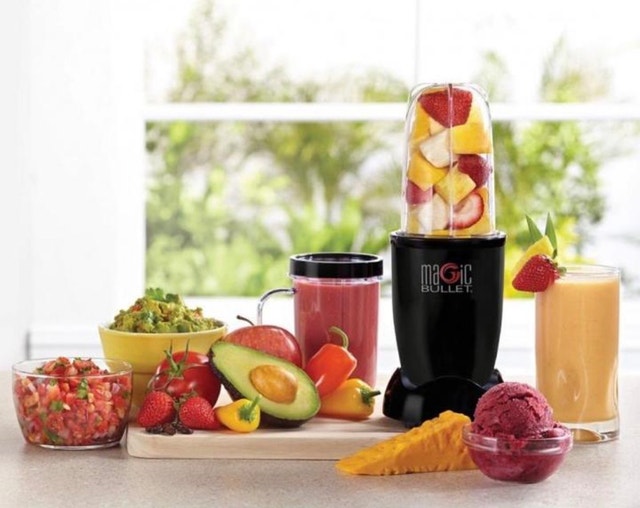 Brand New Magic Bullet Single Shot 12 Piece Blender Set