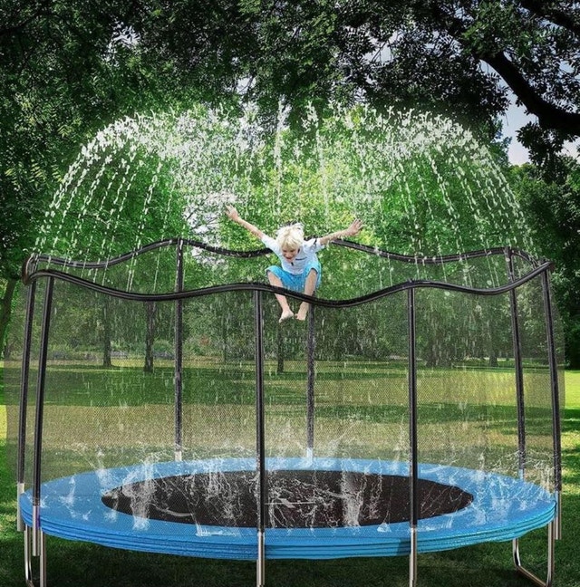 Trampoline with Water Mist Sprayer and Safety Net - photo 3