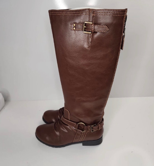 Brand New TOETOS ARIAZ Women's Knee-High Boots