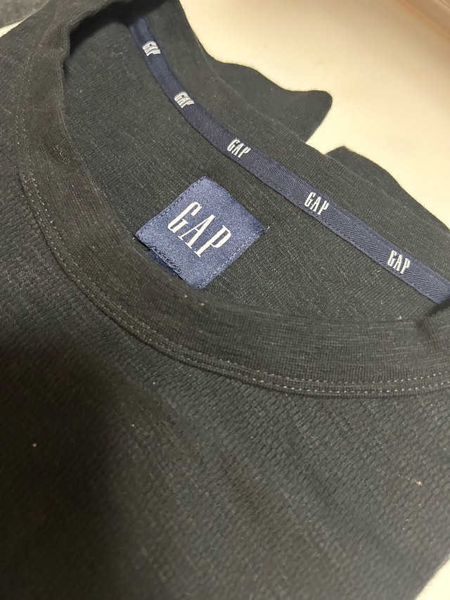 Brand New Gap Long Sleeve T-Shirt - photo 2